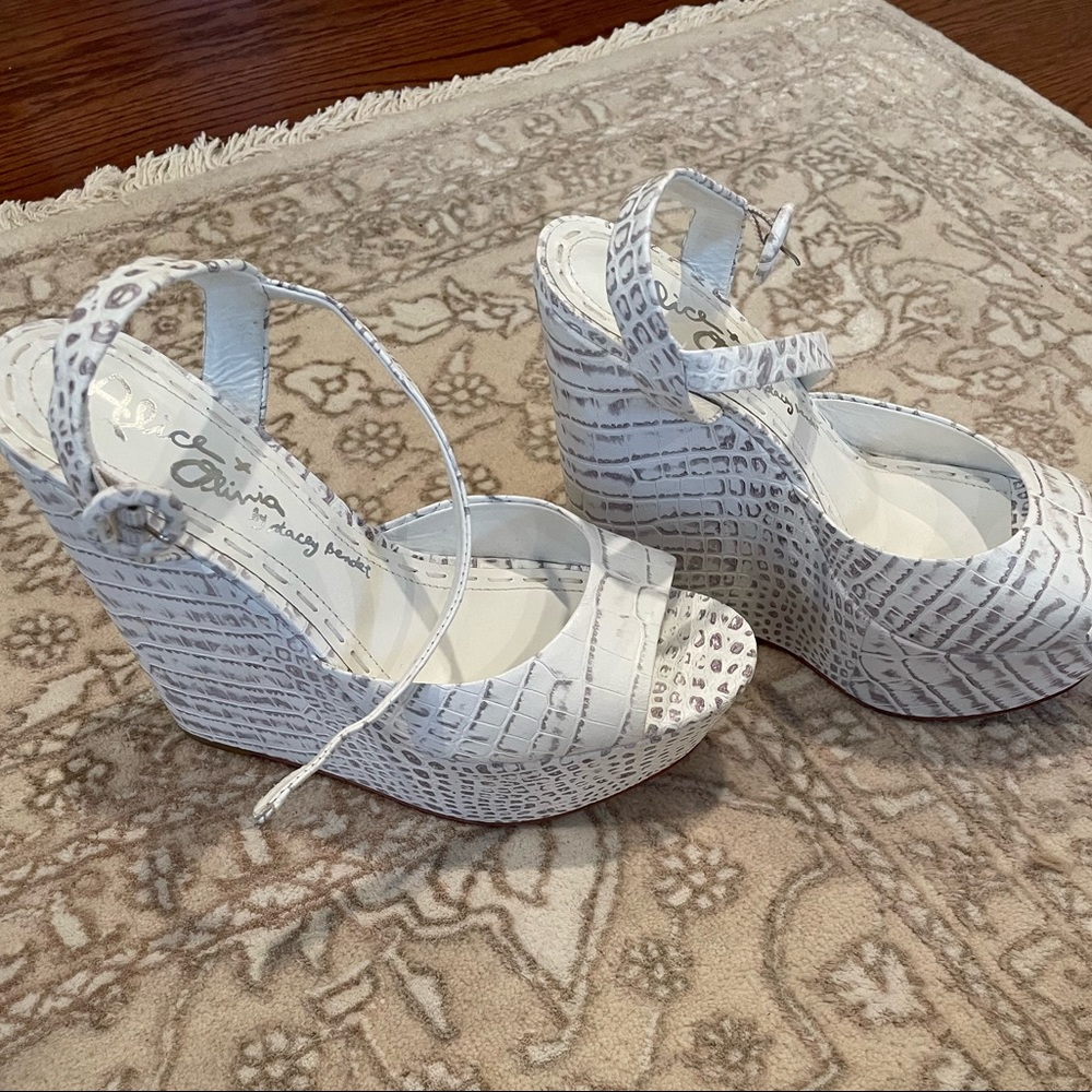 Alice + Olivia Juliet sandal wedges